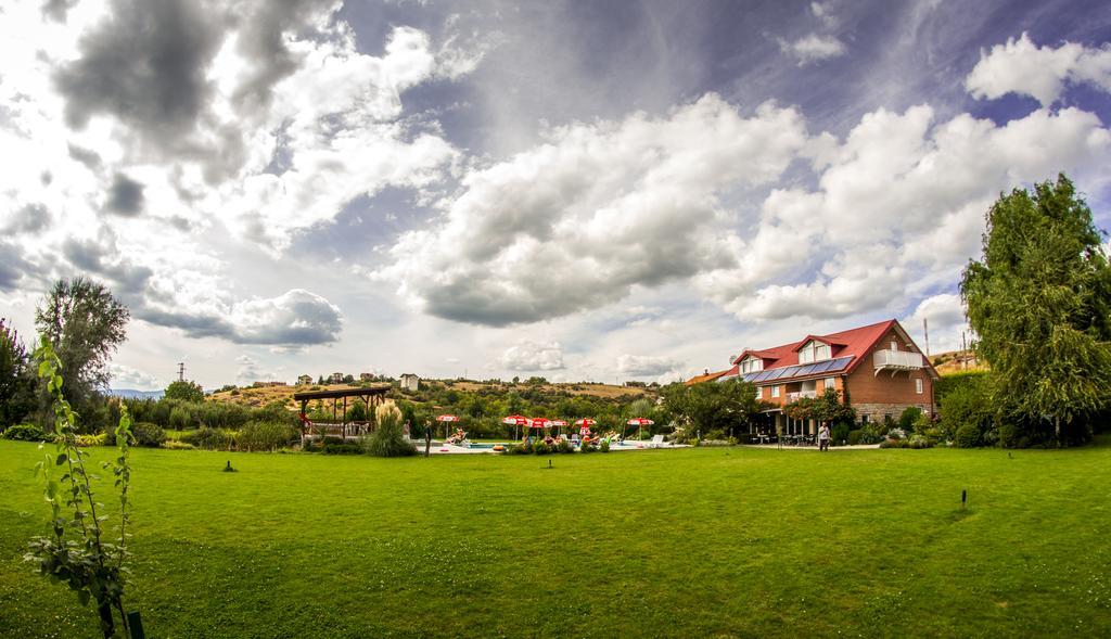 Oaza Inn Охрид Екстер'єр фото